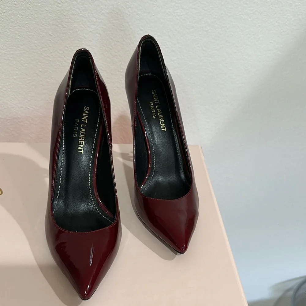 SAINT LAURENT OPYUM PUMPS IN PATENT LEATHER IN BURGUNDY - Picture 2 of 7